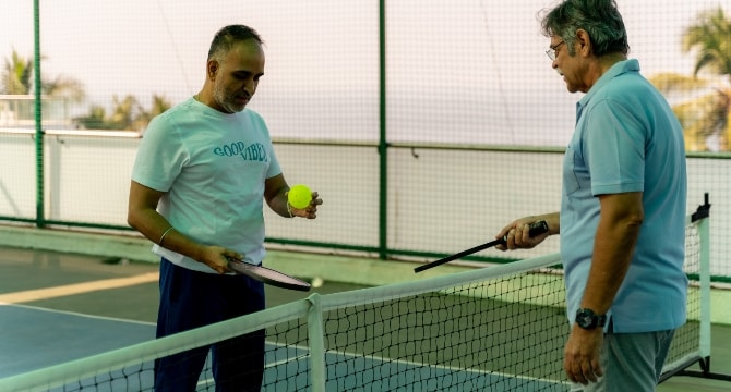 Choosing the Right Pickleball Coach (Useful Tips for Beginners)